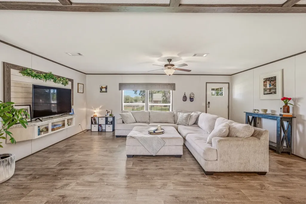 936 Apache Drive De Leon TX 76444