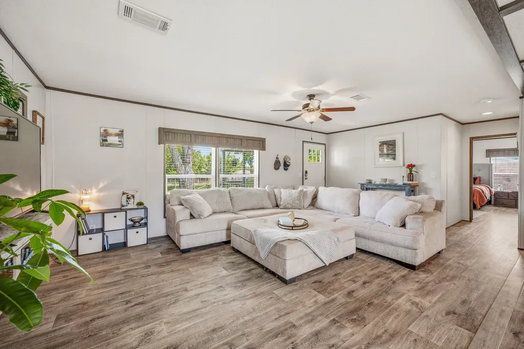 936 Apache Drive De Leon TX 76444
