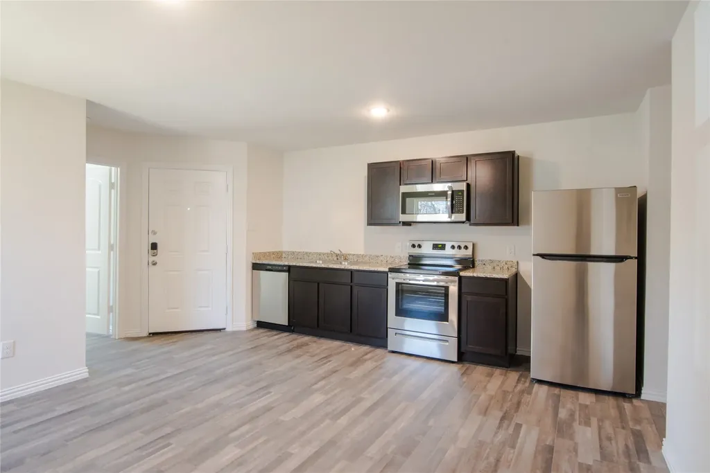 217 E 12th Street Bonham TX 75418