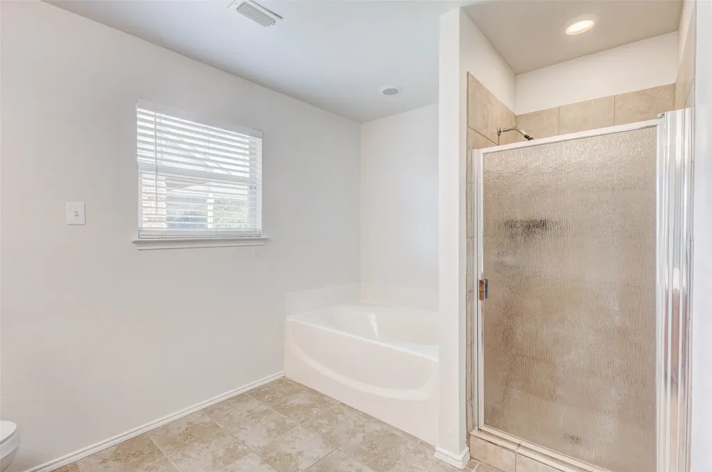 316 Heritage Drive Crowley TX 76036