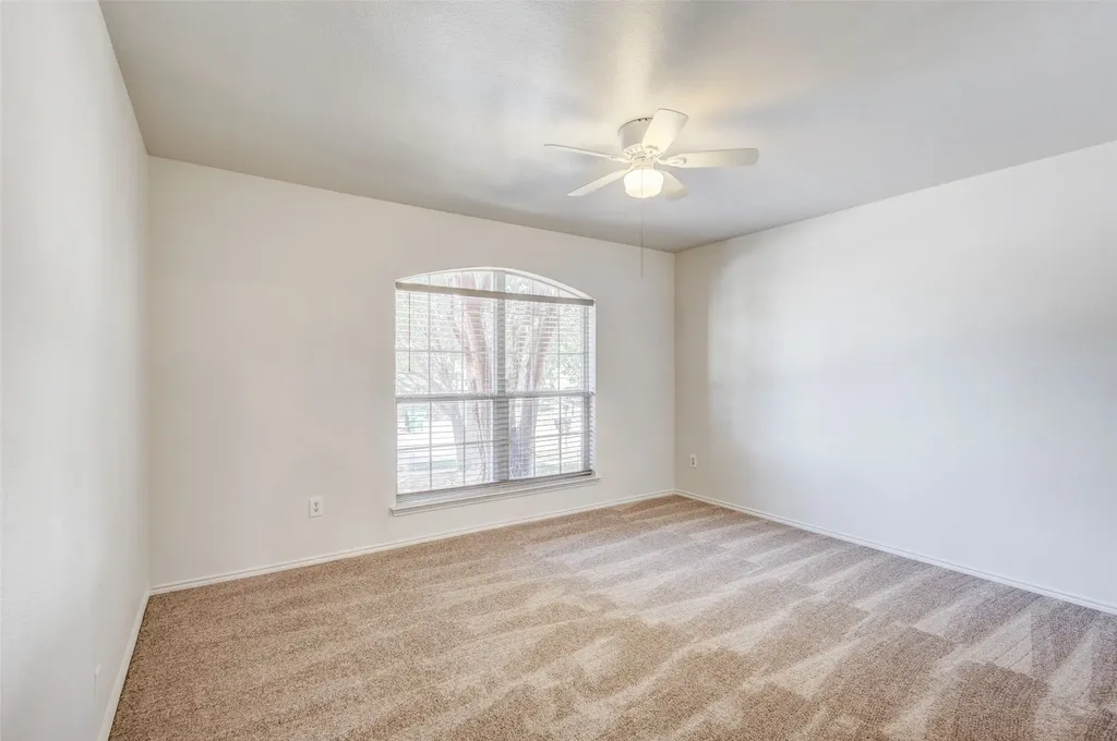 316 Heritage Drive Crowley TX 76036