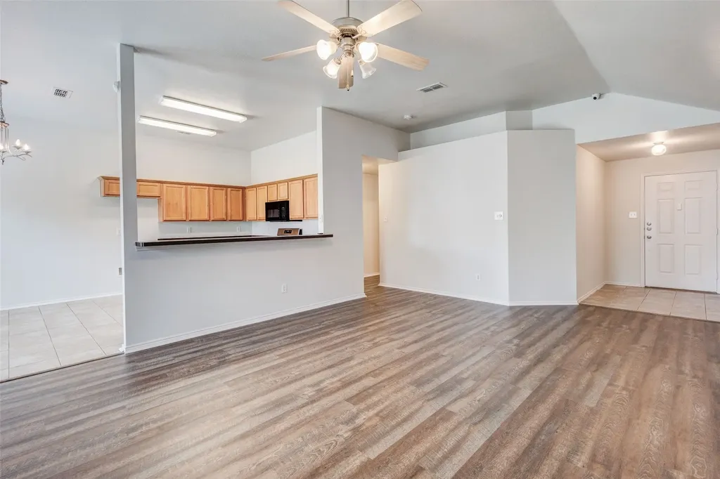 316 Heritage Drive Crowley TX 76036