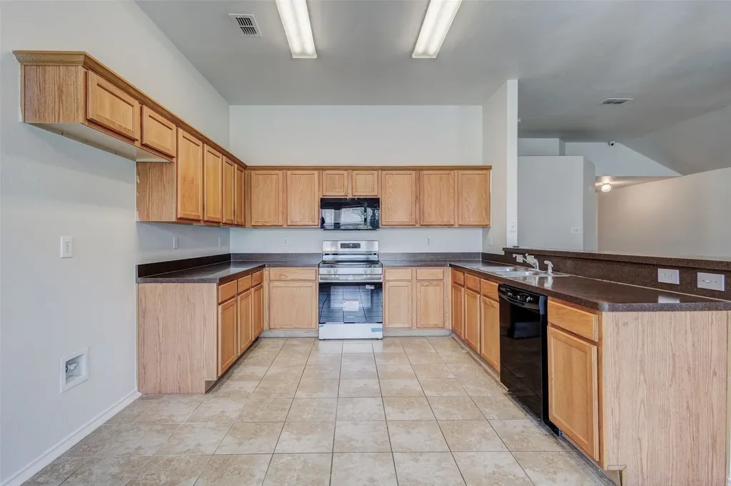 316 Heritage Drive Crowley TX 76036