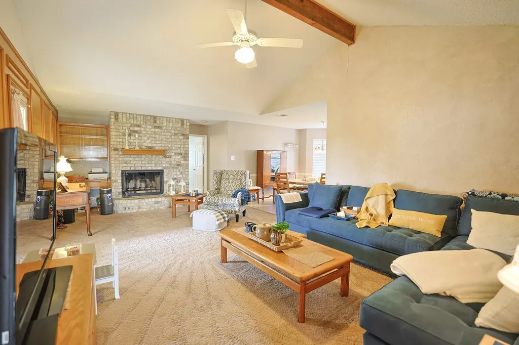 651 Gregory Street Weatherford TX 76087