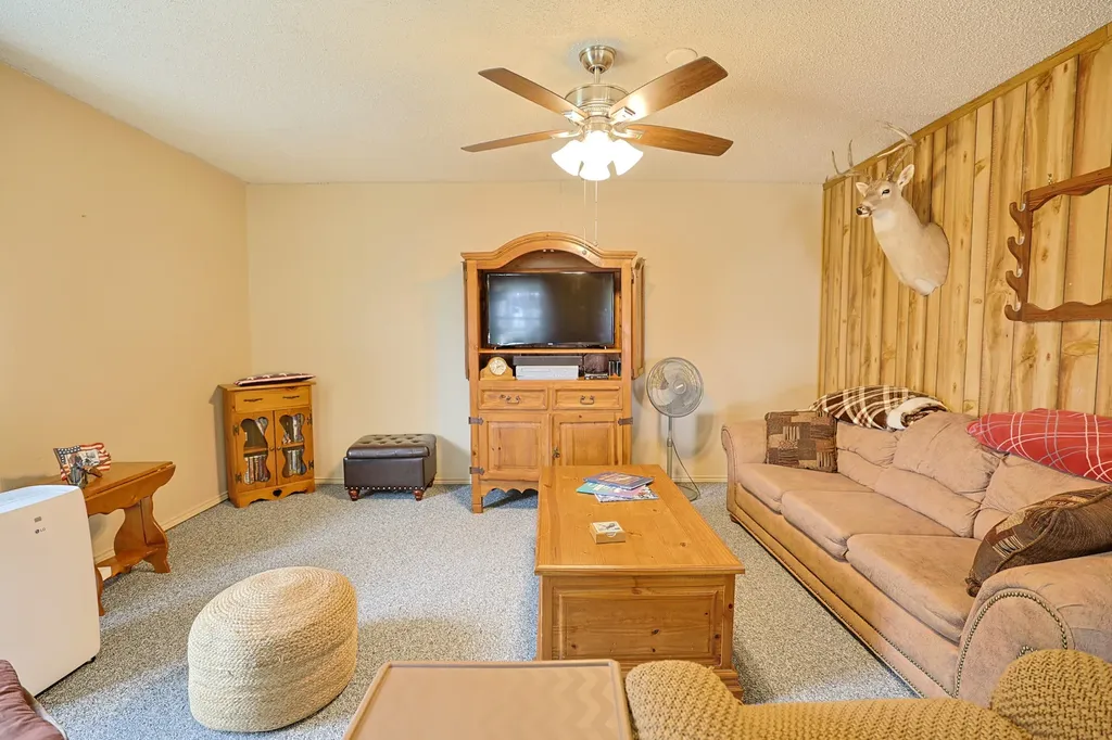 651 Gregory Street Weatherford TX 76087