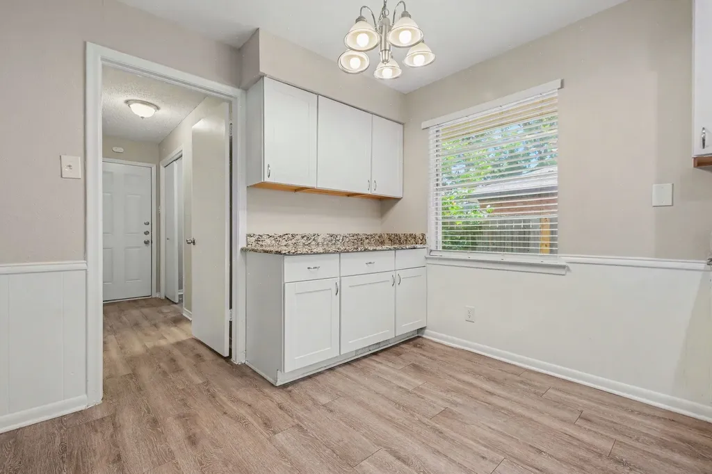 914 Bromwich Street Garland TX 75040
