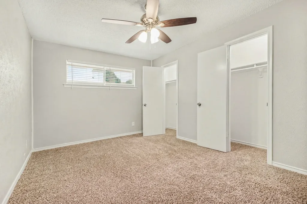 914 Bromwich Street Garland TX 75040