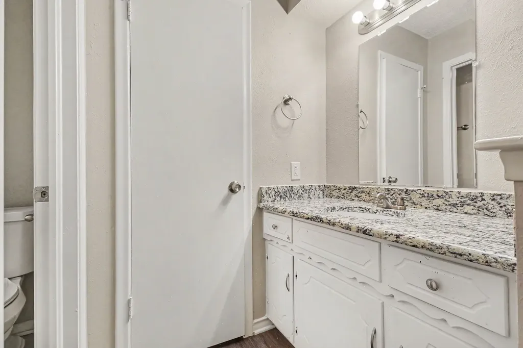 914 Bromwich Street Garland TX 75040