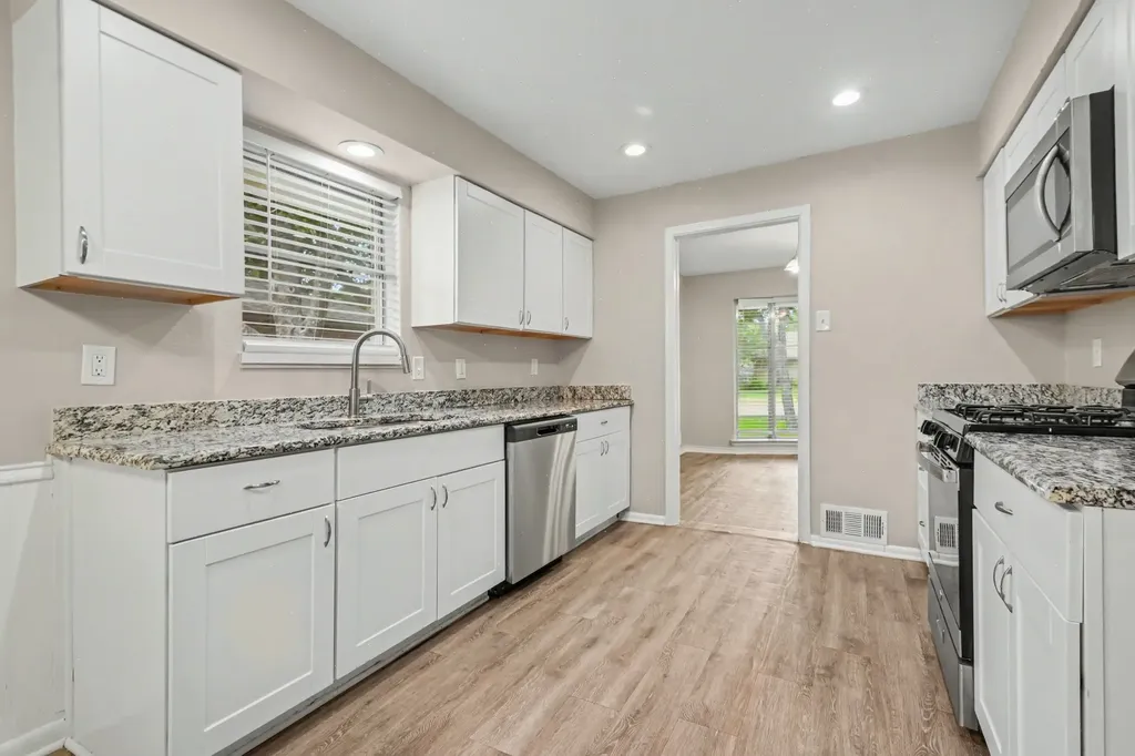 914 Bromwich Street Garland TX 75040