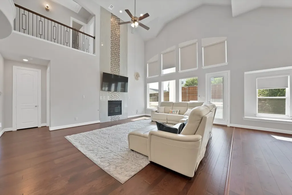 808 Veranda View Mckinney TX 75069