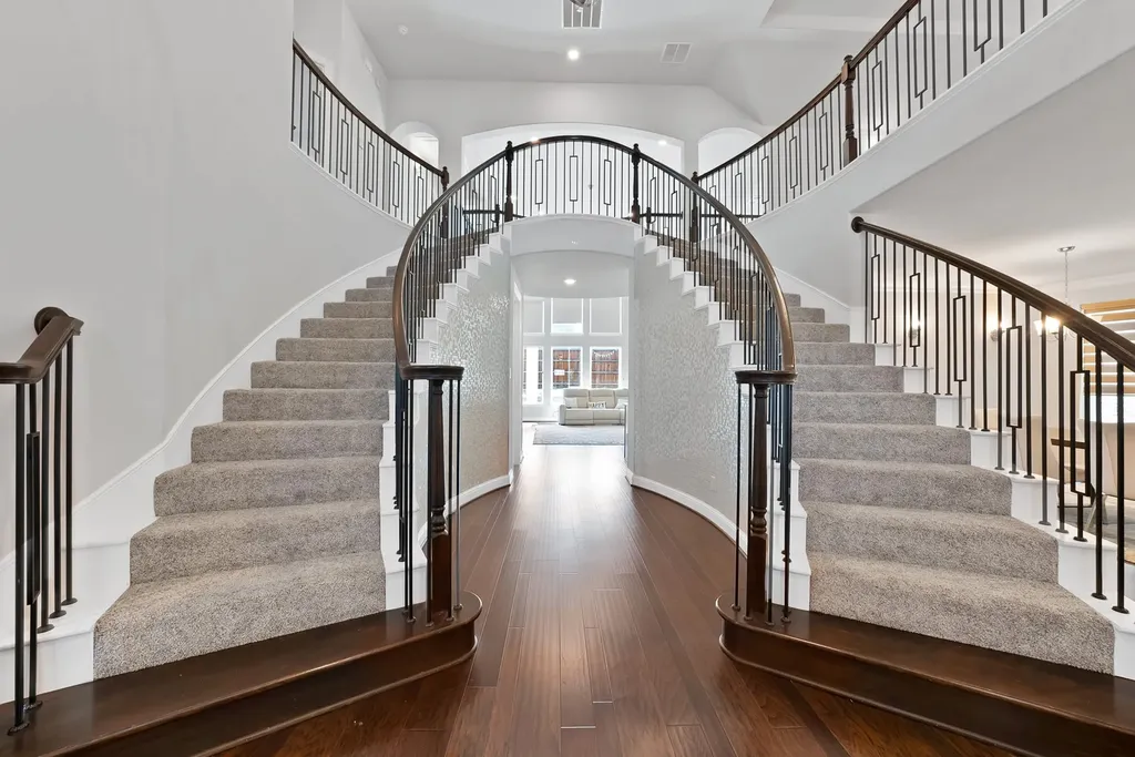 808 Veranda View Mckinney TX 75069