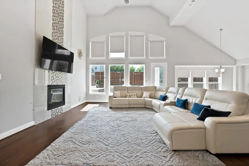 808 Veranda View Mckinney TX 75069