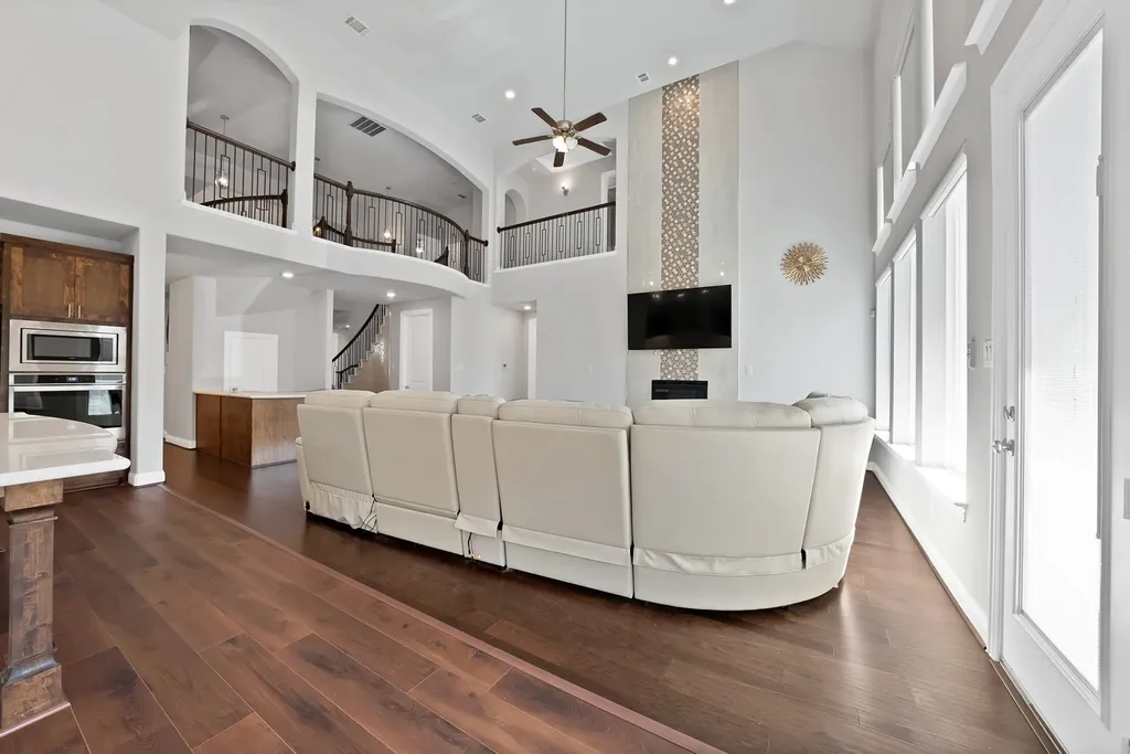 808 Veranda View Mckinney TX 75069