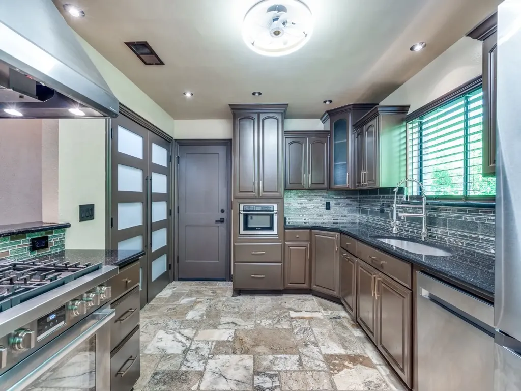 18636 Crownover Court Dallas TX 75252