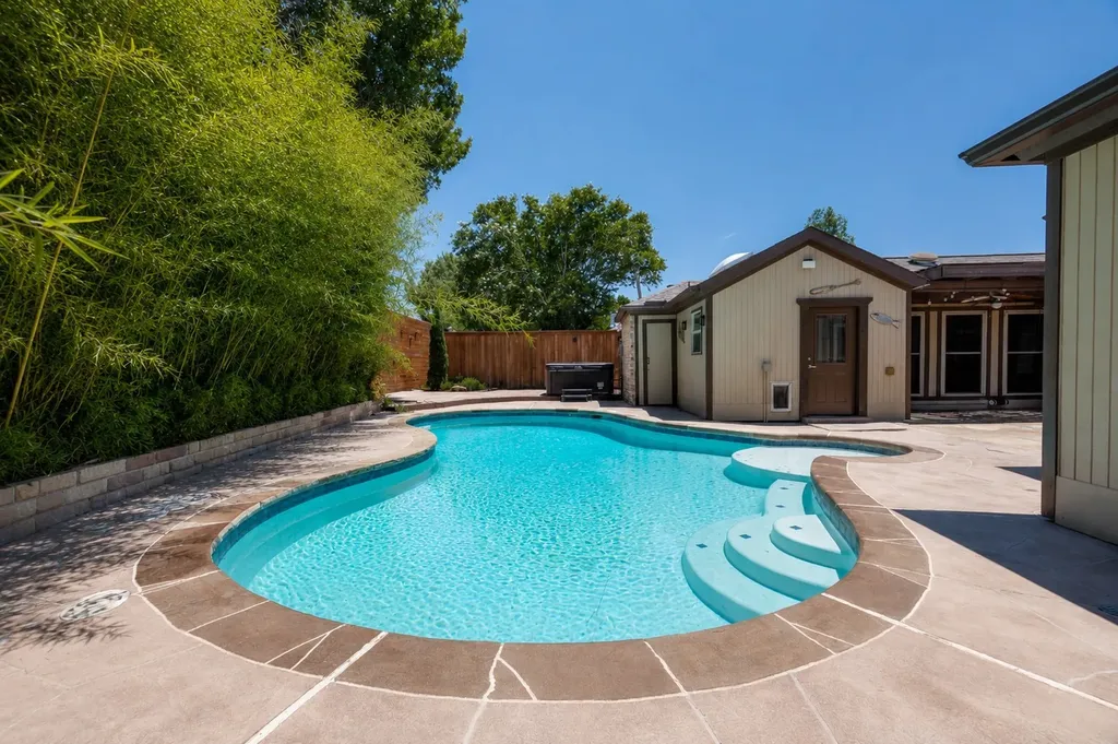 18636 Crownover Court Dallas TX 75252