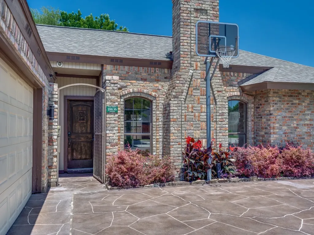 18636 Crownover Court Dallas TX 75252