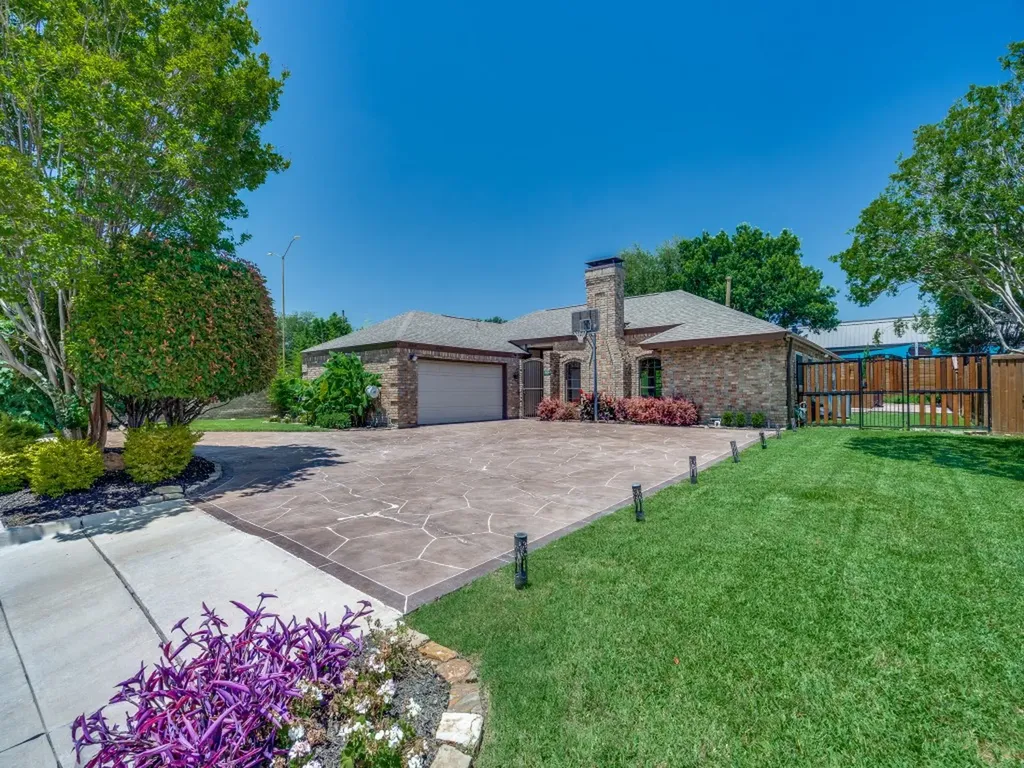 18636 Crownover Court Dallas TX 75252