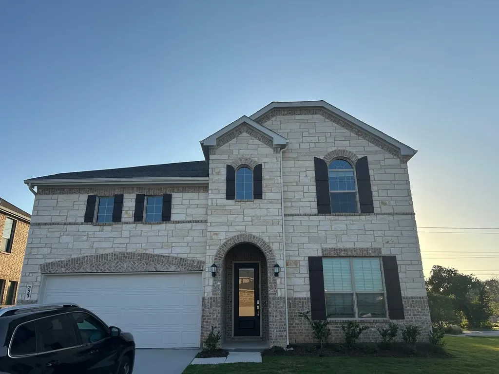 223 Loving Trail Justin TX 76247