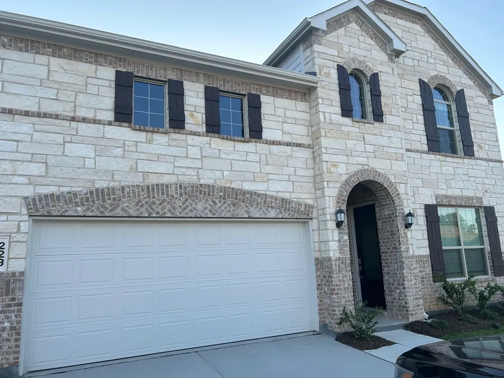 223 Loving Trail Justin TX 76247