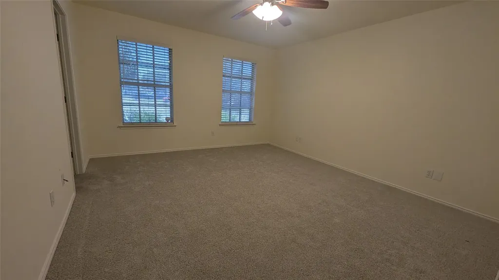 916 Heberle Drive Burleson TX 76028