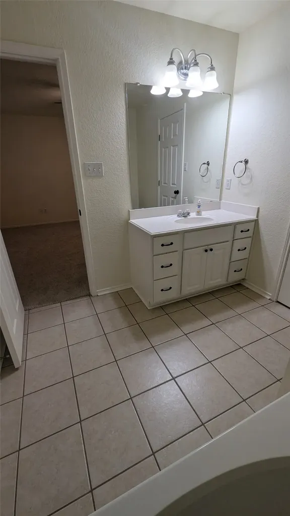916 Heberle Drive Burleson TX 76028