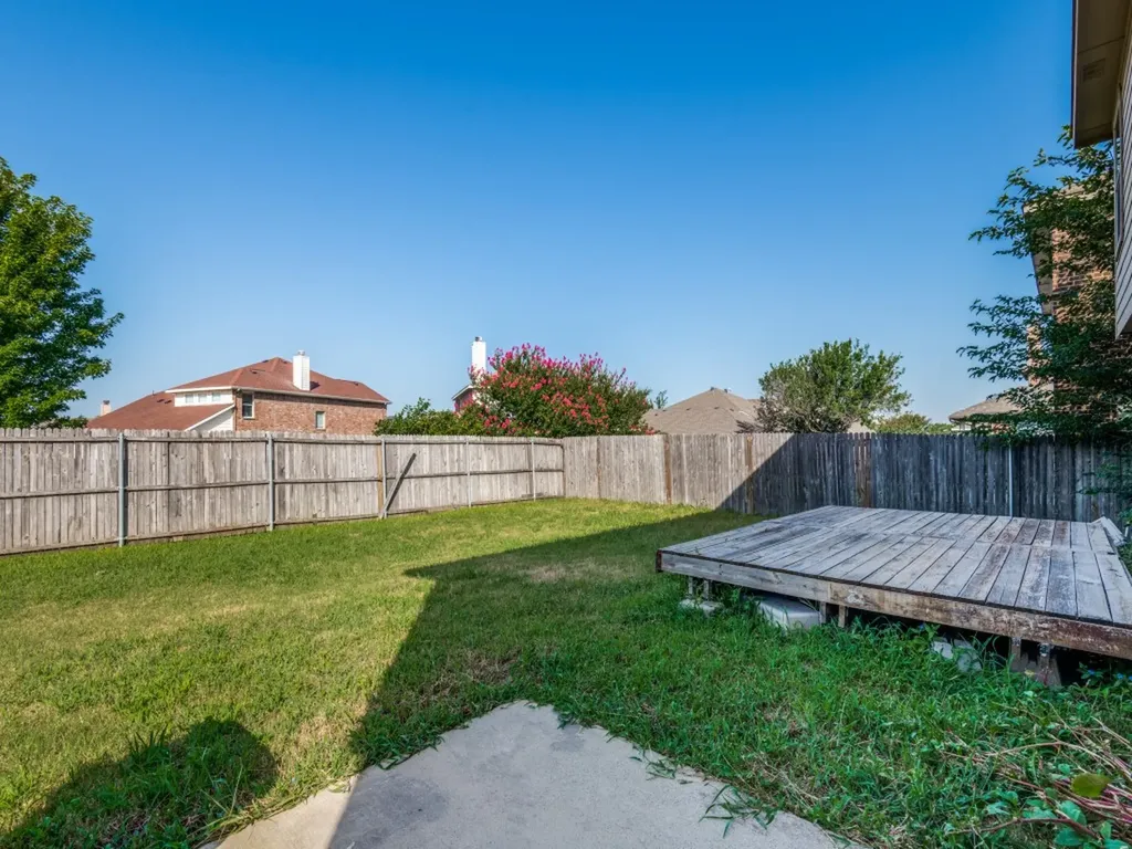 2005 Brackettville Forney TX 75126