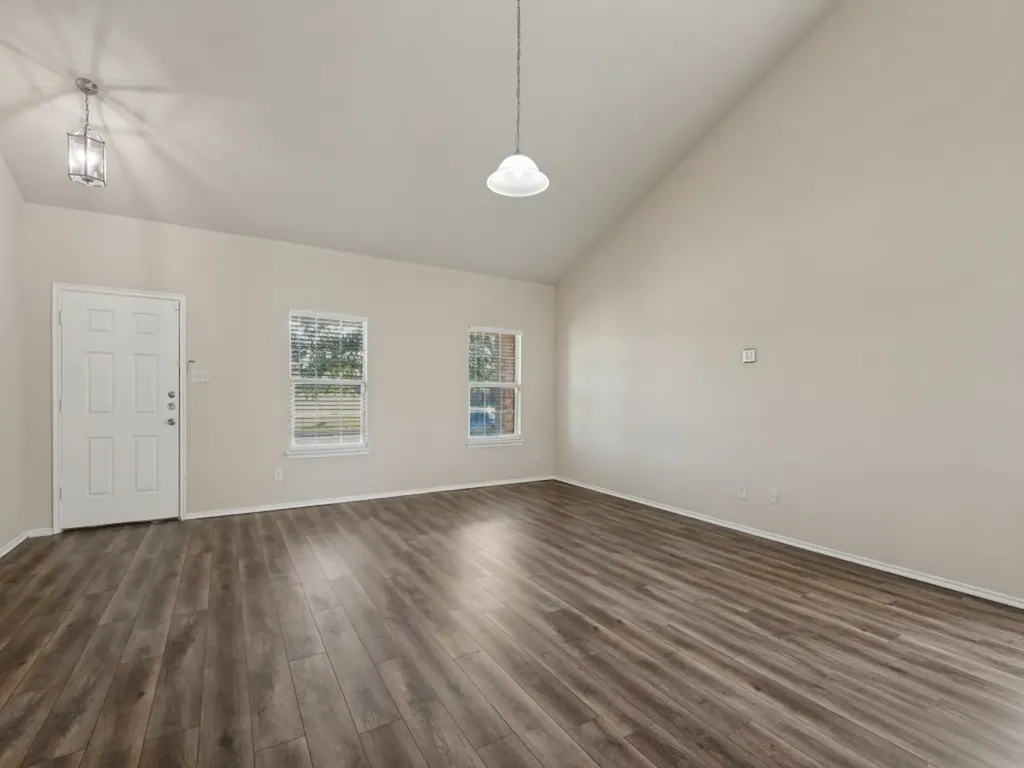 2005 Brackettville Forney TX 75126