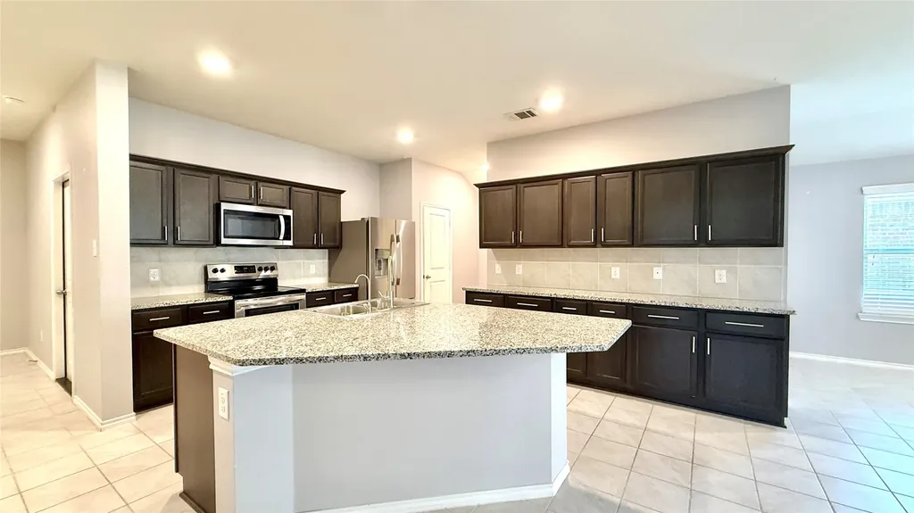 1113 Meadow Side Drive Princeton TX 75407