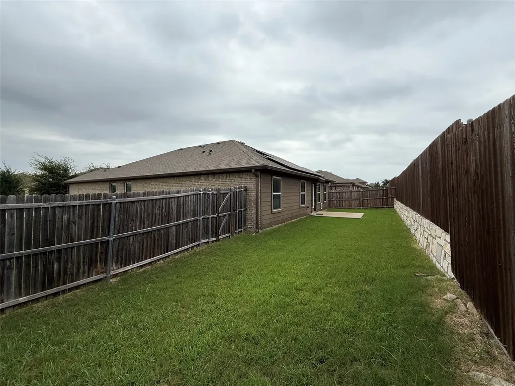 1113 Meadow Side Drive Princeton TX 75407