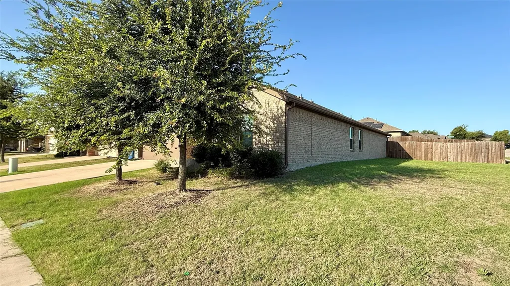 1113 Meadow Side Drive Princeton TX 75407