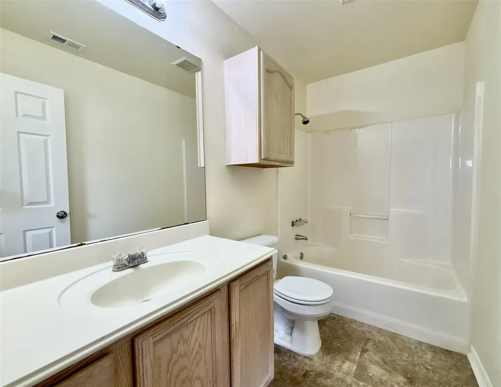 2001 Solomon Drive Commerce TX 75428