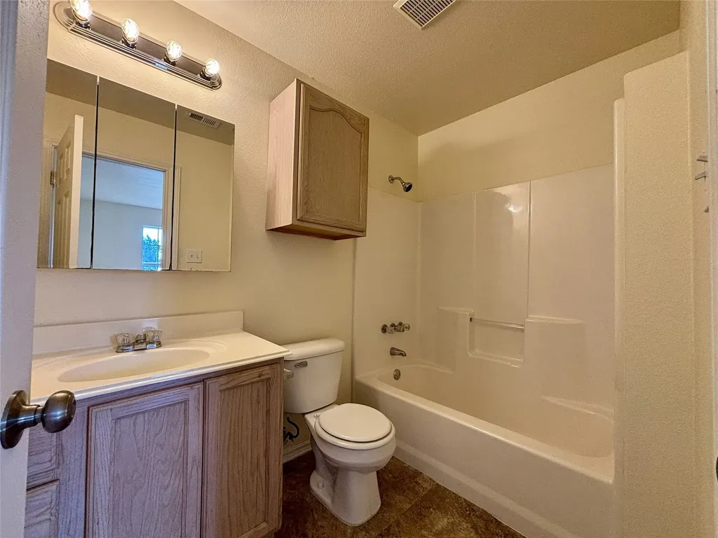 2001 Solomon Drive Commerce TX 75428