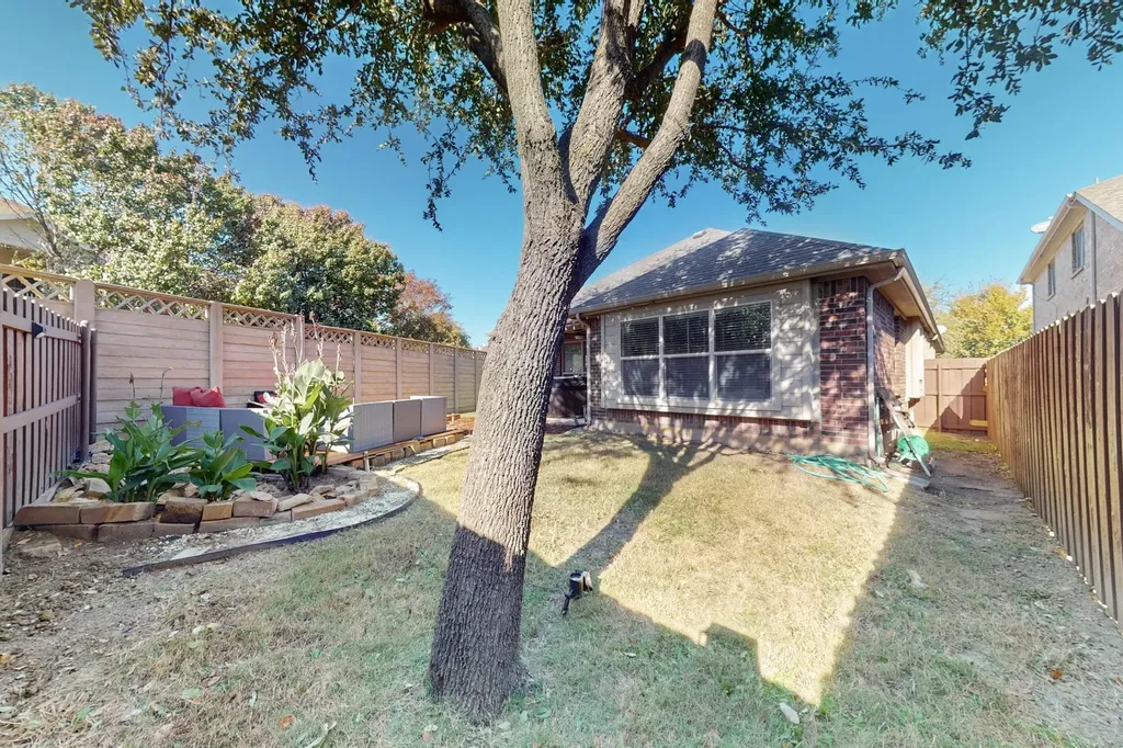 6904 Dream Dust Drive North Richland Hills TX 76180