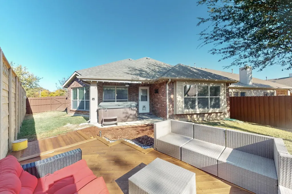 6904 Dream Dust Drive North Richland Hills TX 76180