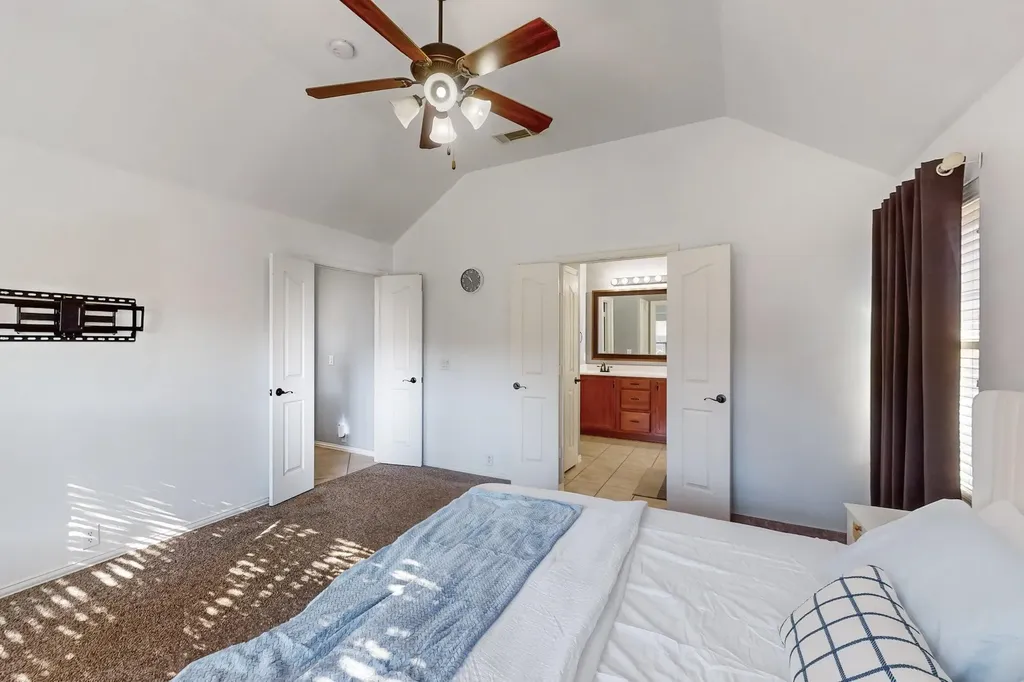 6904 Dream Dust Drive North Richland Hills TX 76180