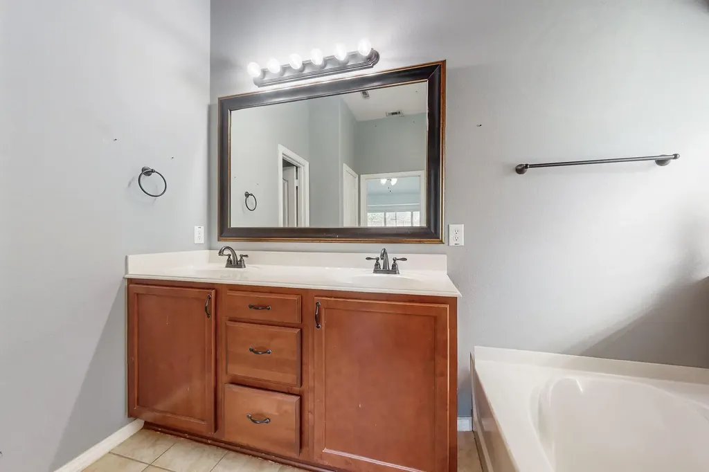 6904 Dream Dust Drive North Richland Hills TX 76180