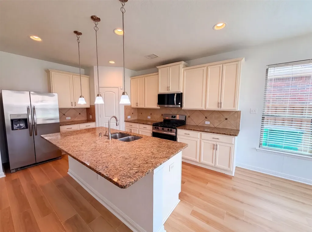 174 Hampton Drive Fate TX 75087