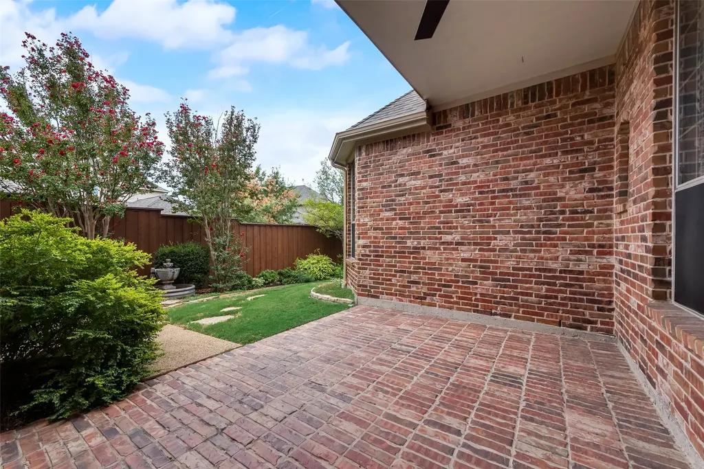 4000 Hearthlight Court Plano TX 75024