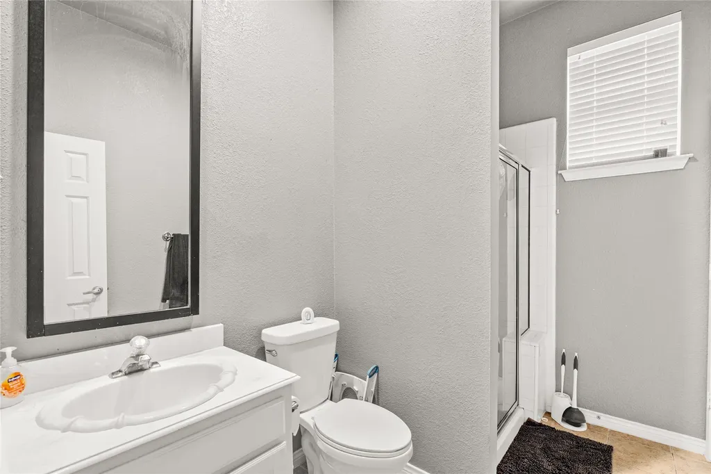 5916 Edgewood Drive Mckinney TX 75072