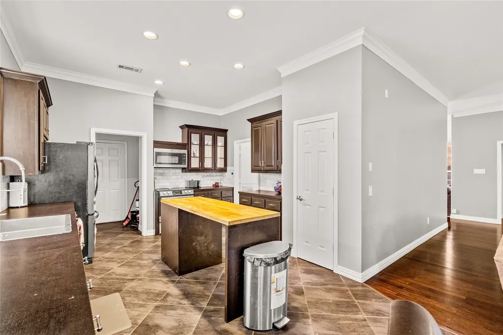 5916 Edgewood Drive Mckinney TX 75072