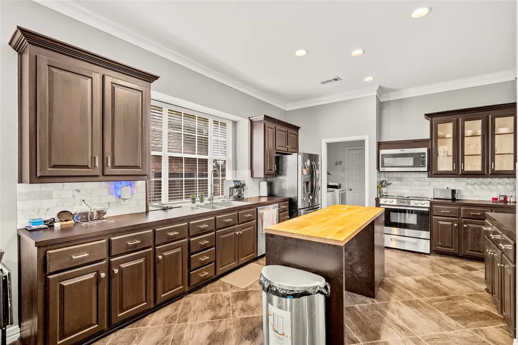 5916 Edgewood Drive Mckinney TX 75072