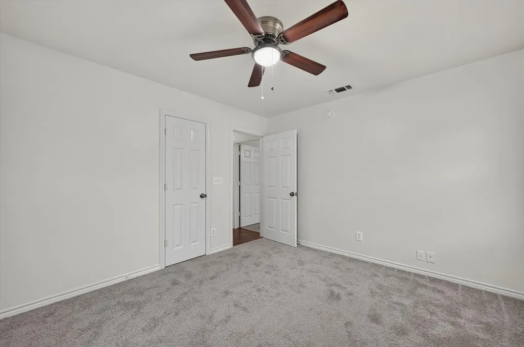 1002 Pine Street Bonham TX 75418