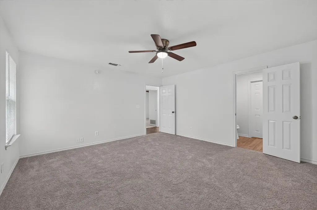 1002 Pine Street Bonham TX 75418