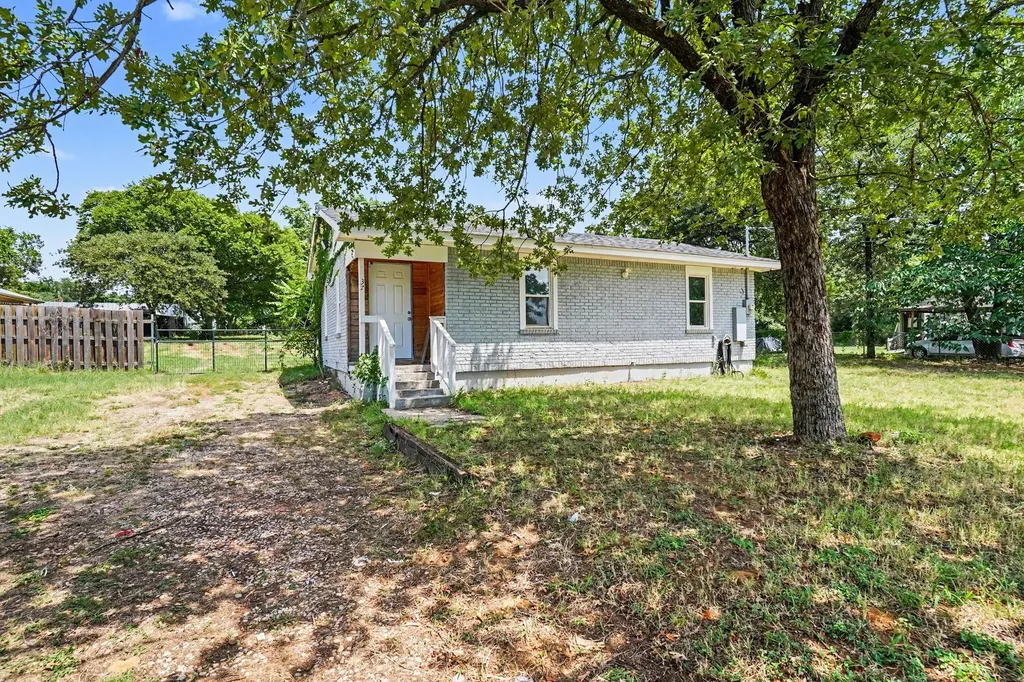 6337 Renwood Drive Fort Worth TX 76140
