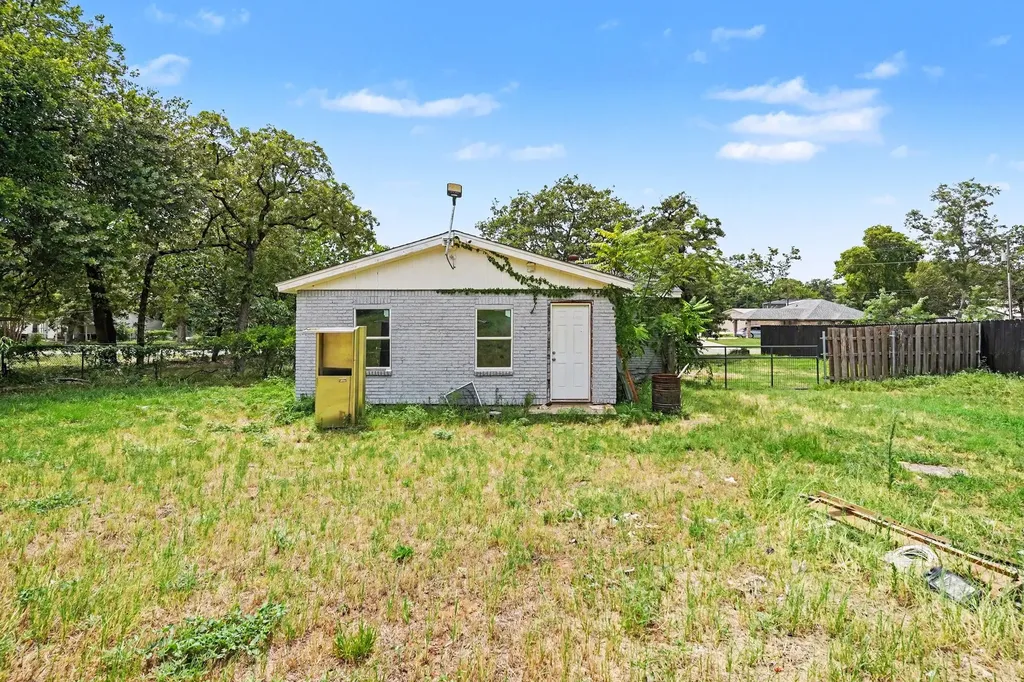 6337 Renwood Drive Fort Worth TX 76140