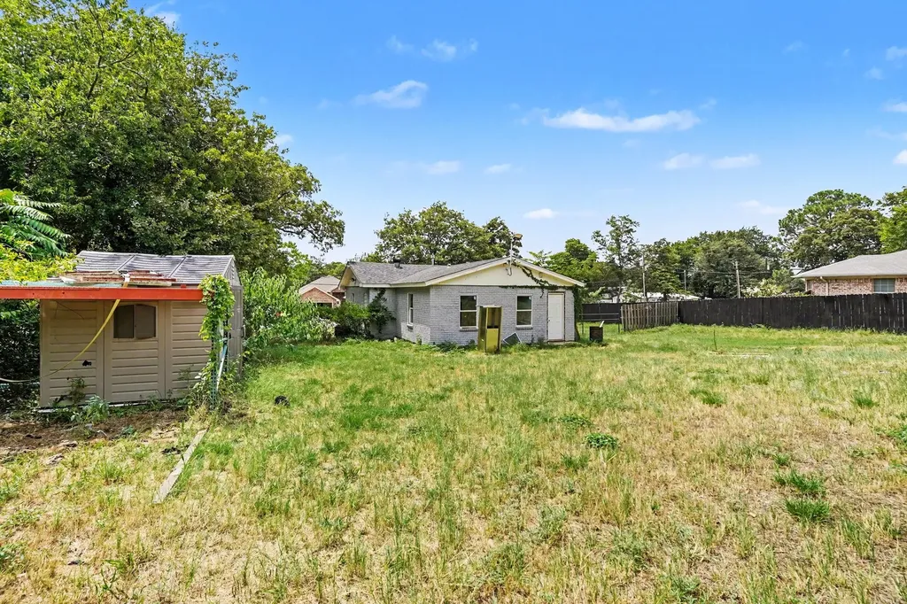 6337 Renwood Drive Fort Worth TX 76140