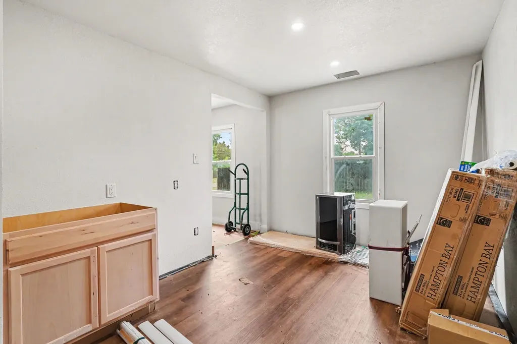 6337 Renwood Drive Fort Worth TX 76140