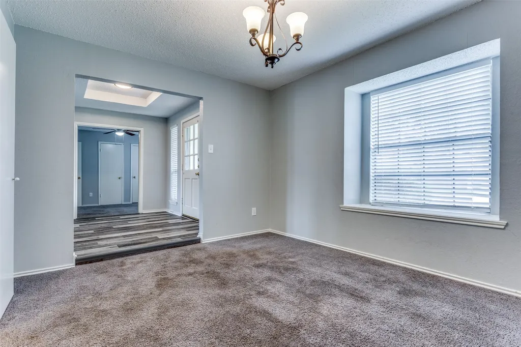 209 W Schreiber Street Garland TX 75040