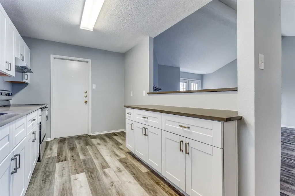 209 W Schreiber Street Garland TX 75040