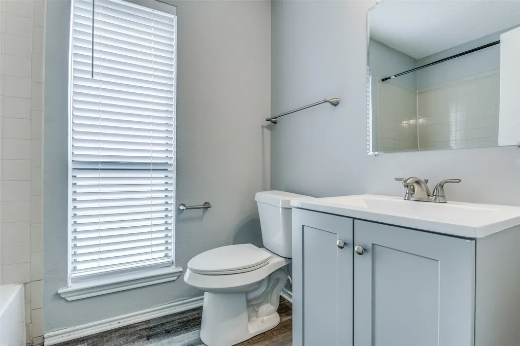 209 W Schreiber Street Garland TX 75040